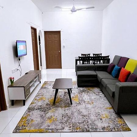 Homestay Pangsapuri Samudera Seri Manjung Lumut Buitenkant foto
